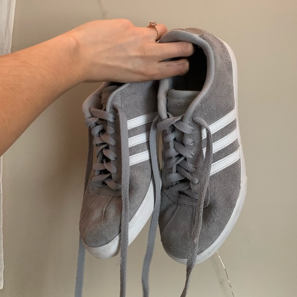 Adidas Sambas Sneakers - Picture 2 of 3